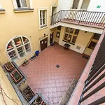 Hostel Mango