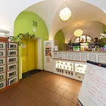 Hostel Mango